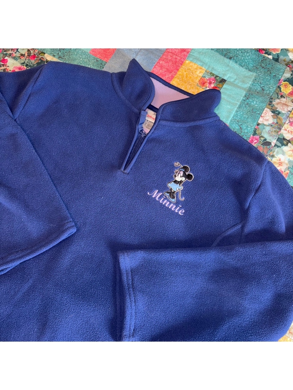 Disney Store Minnie Mouse Woman’s L Navy Blue Fleece Pullover Sweatshirt